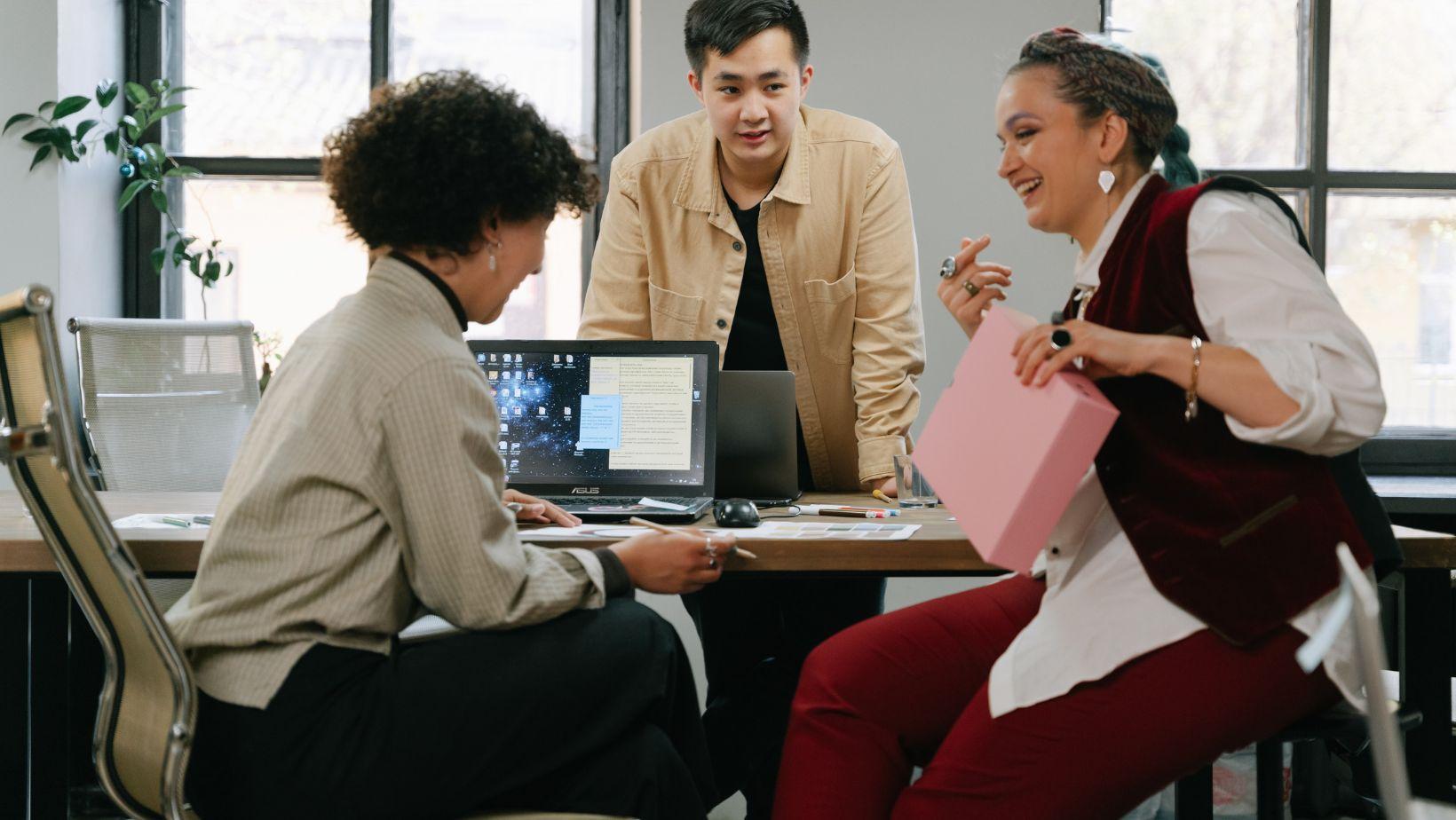 business recommendations, customer trust building, why recommend business, reputation factors, word of mouth marketing, brand loyalty strategies, peer influence business, customer referral tips, business reputation management